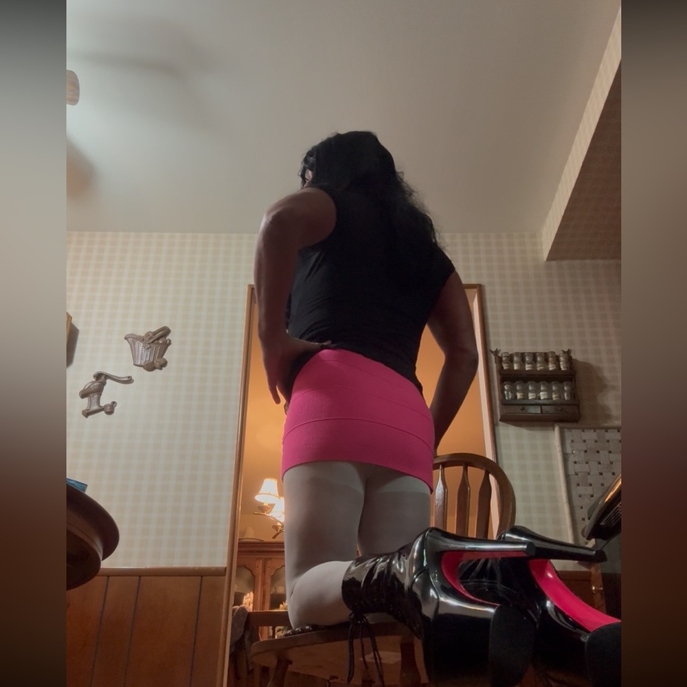 Pink Mini Skirt - Picture 3 of 13